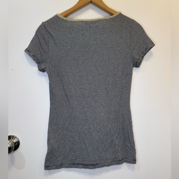 Banana Republic women’s striped t-shirt with gold neckline size XS - Picture 10 of 10
